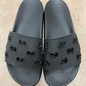 Women’s Gucci slides